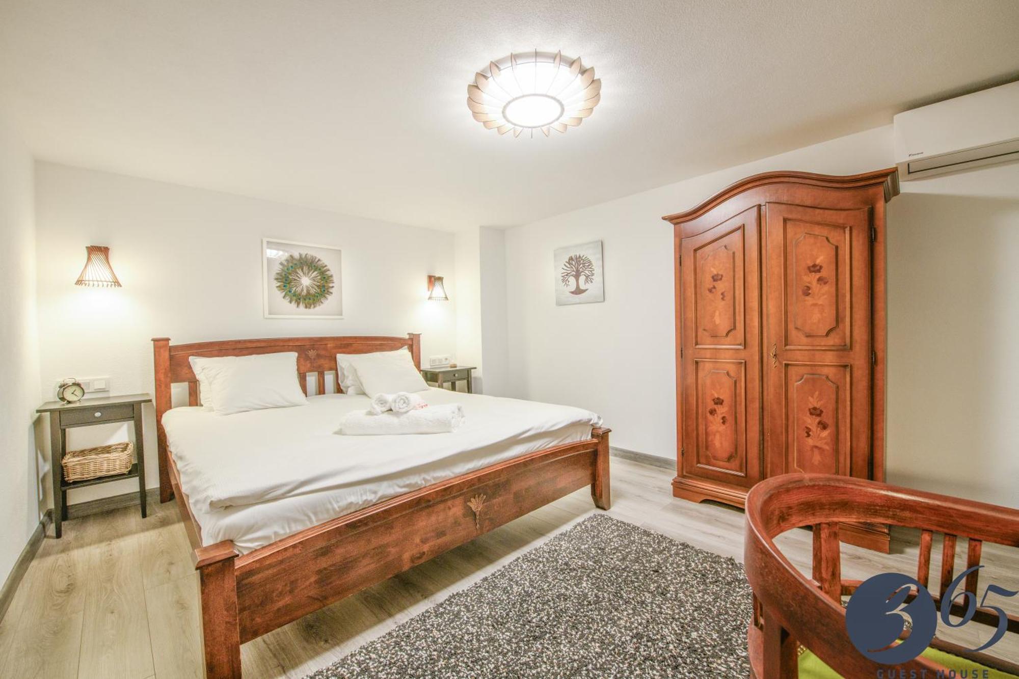 365 Guest House Hunedoara Exterior photo