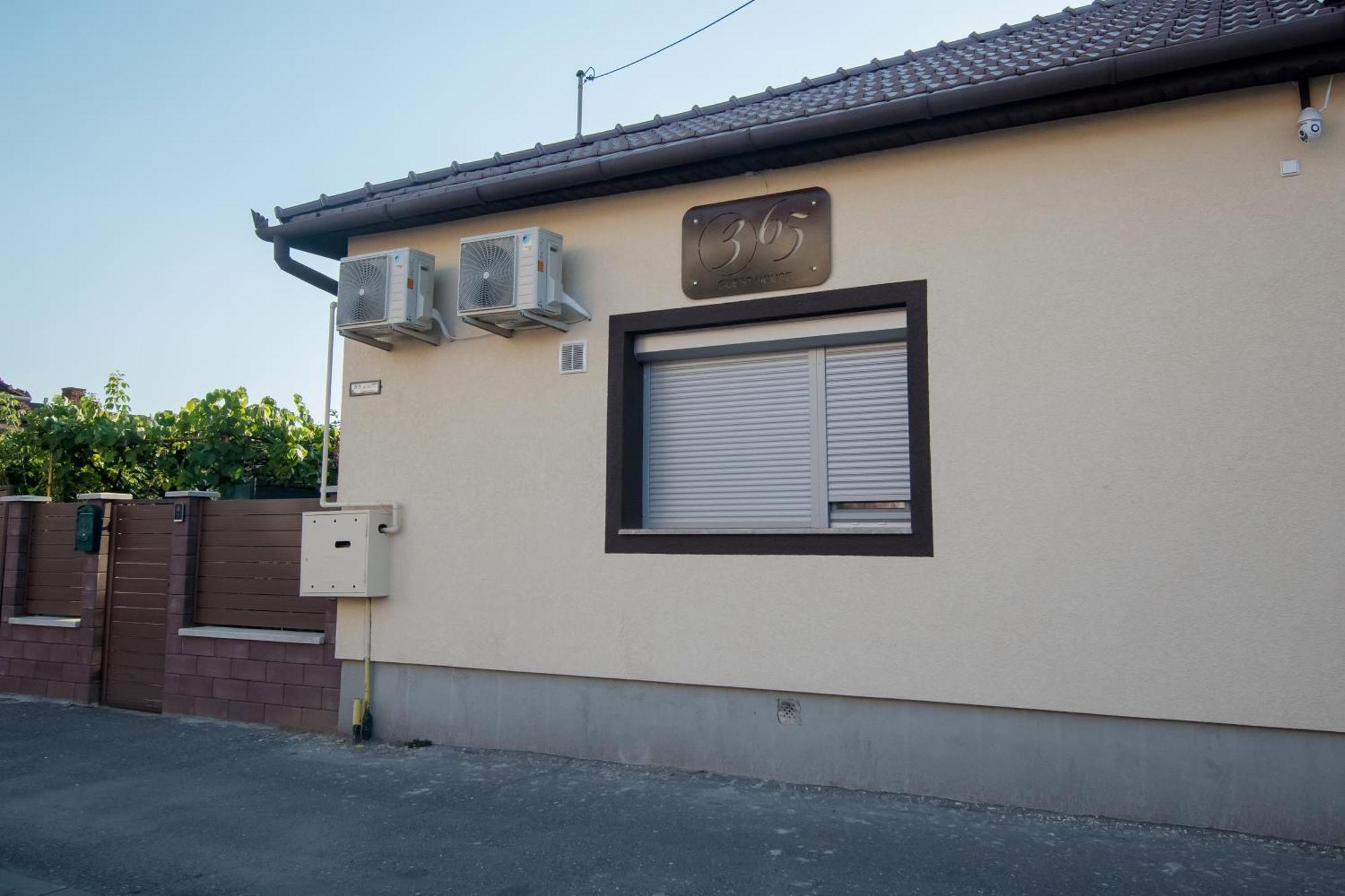 365 Guest House Hunedoara Exterior photo
